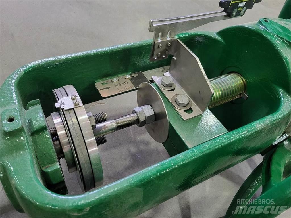 Fisher 657 Construction - Others