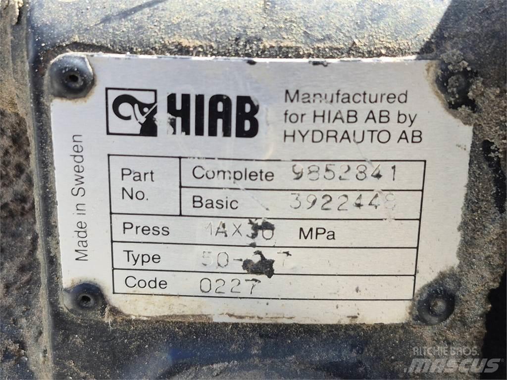 Hiab 122B-2-CL Crane parts and equipment