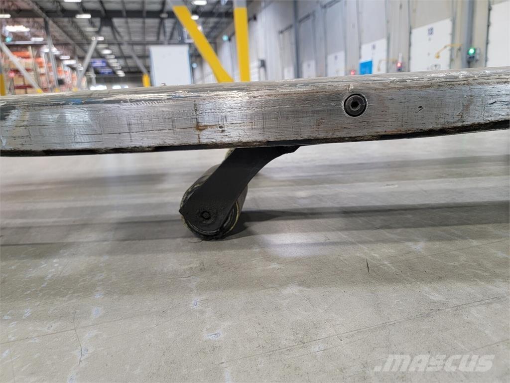 Raymond 8410 Construction - Others