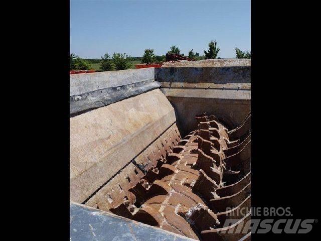 Terex TSS390T Waste Shredders