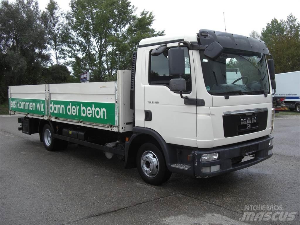 MAN 8180L Curtainsider trucks