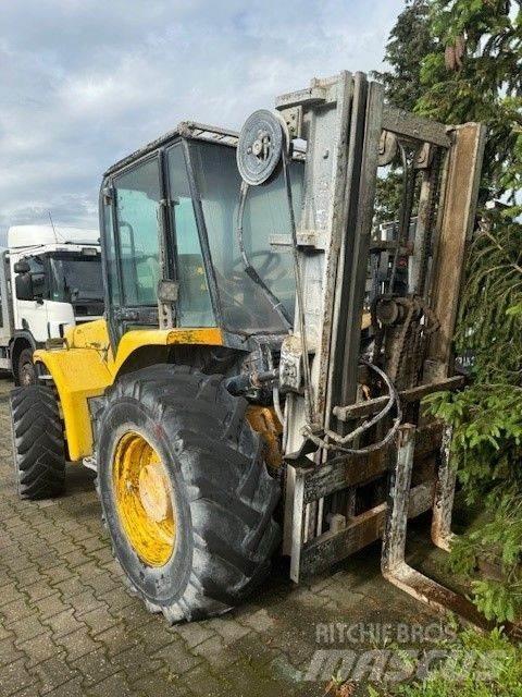 JCB 940-2 Rough terrain trucks
