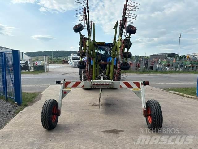 CLAAS Liner 780 Rakes and tedders