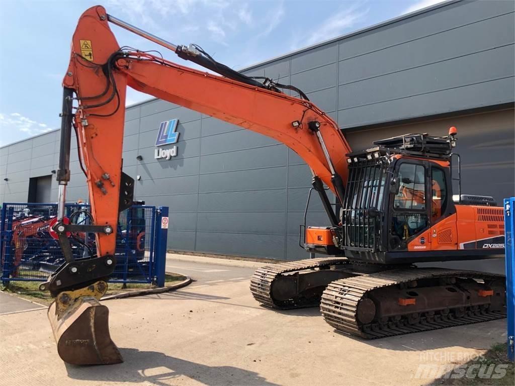 Develon Dx225lc-5 Crawler excavators
