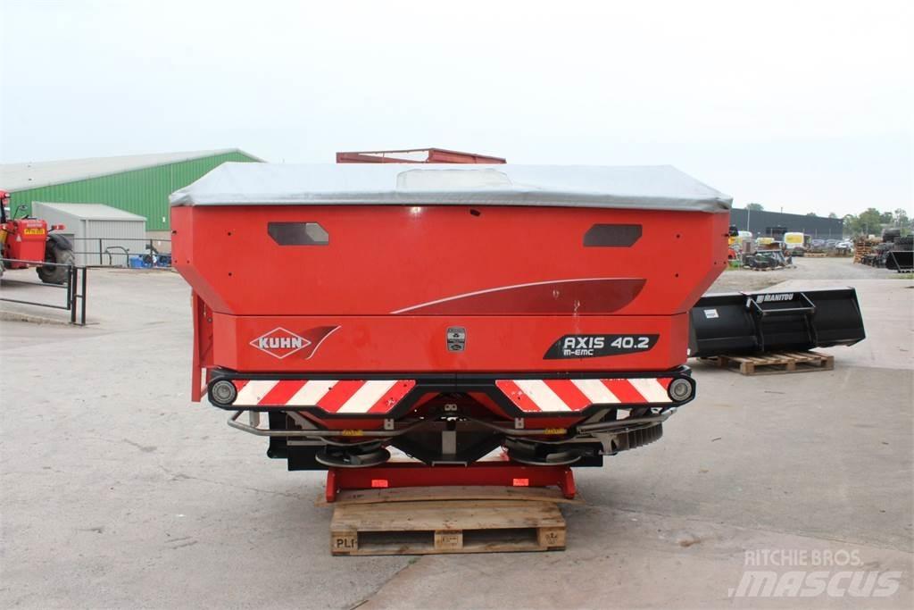 Kuhn Axis 40.2 H-EMC Mineral spreaders