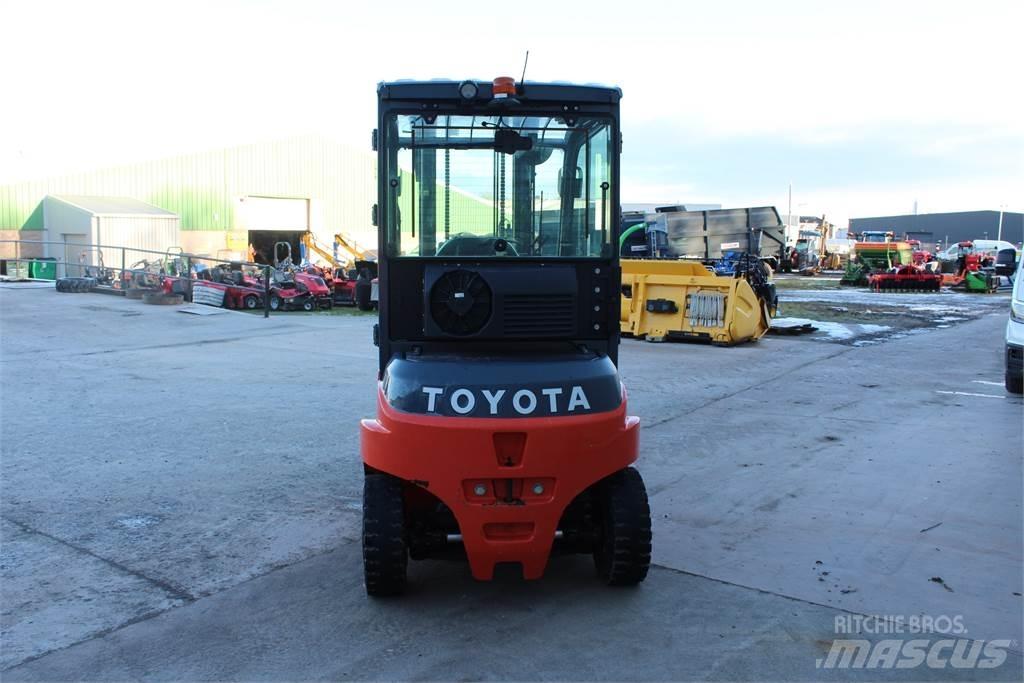 Toyota 4T Forklift Construction - Others