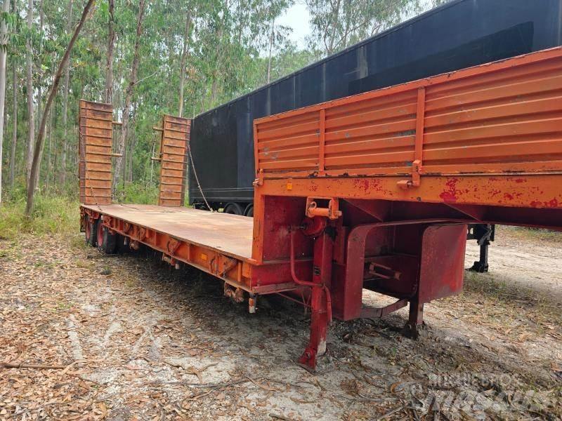 Nicolas . Vehicle transport semi-trailers