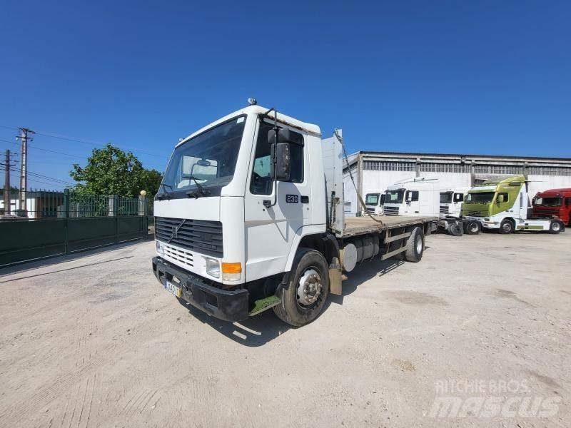 Volvo FL7 Flatbed / Dropside trucks