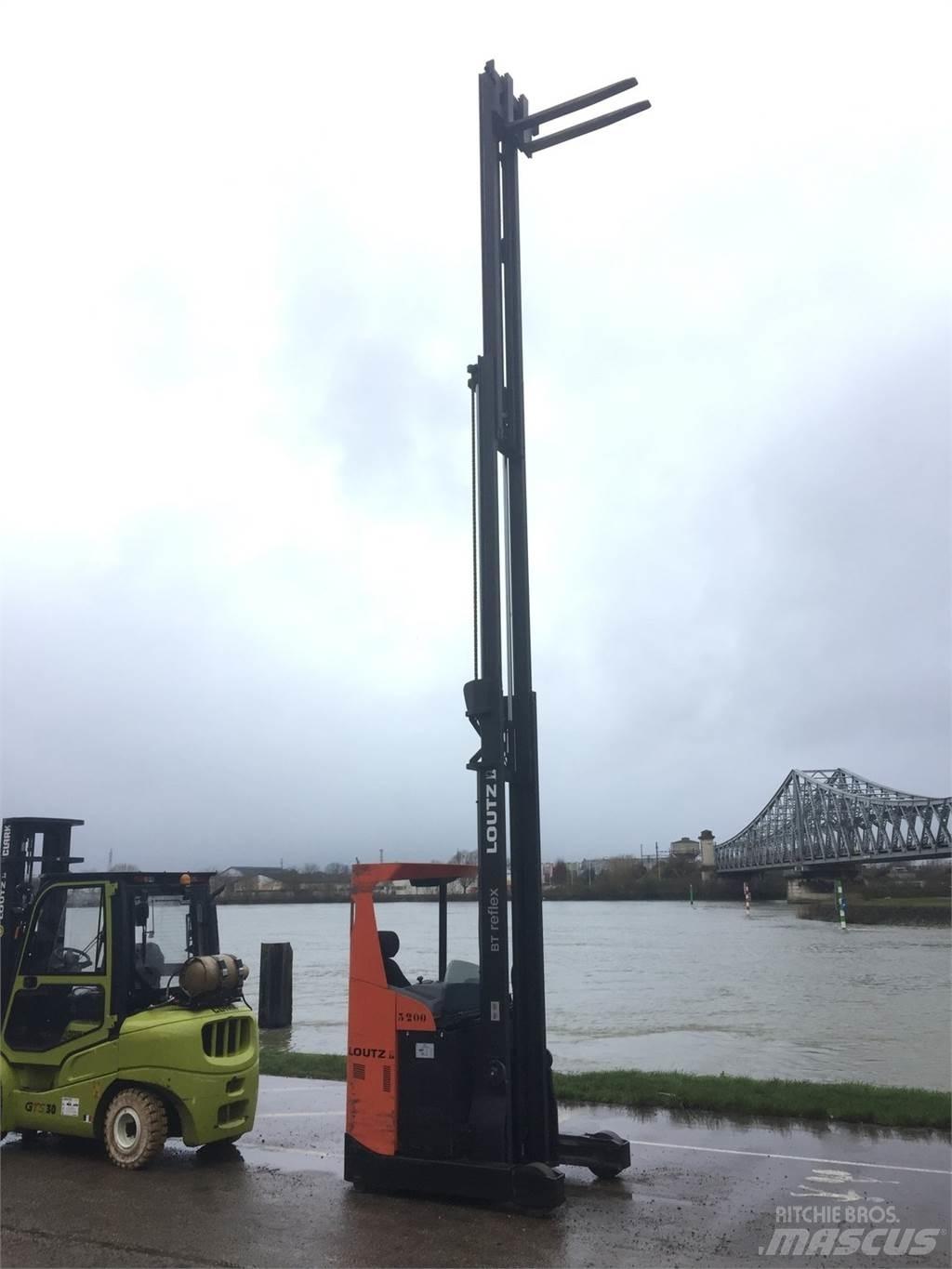 BT RRE160 Reach trucks