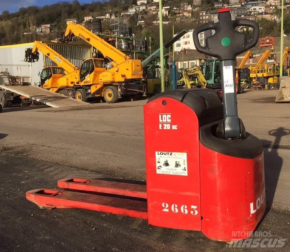 LOC E20 Pedestrian stacker