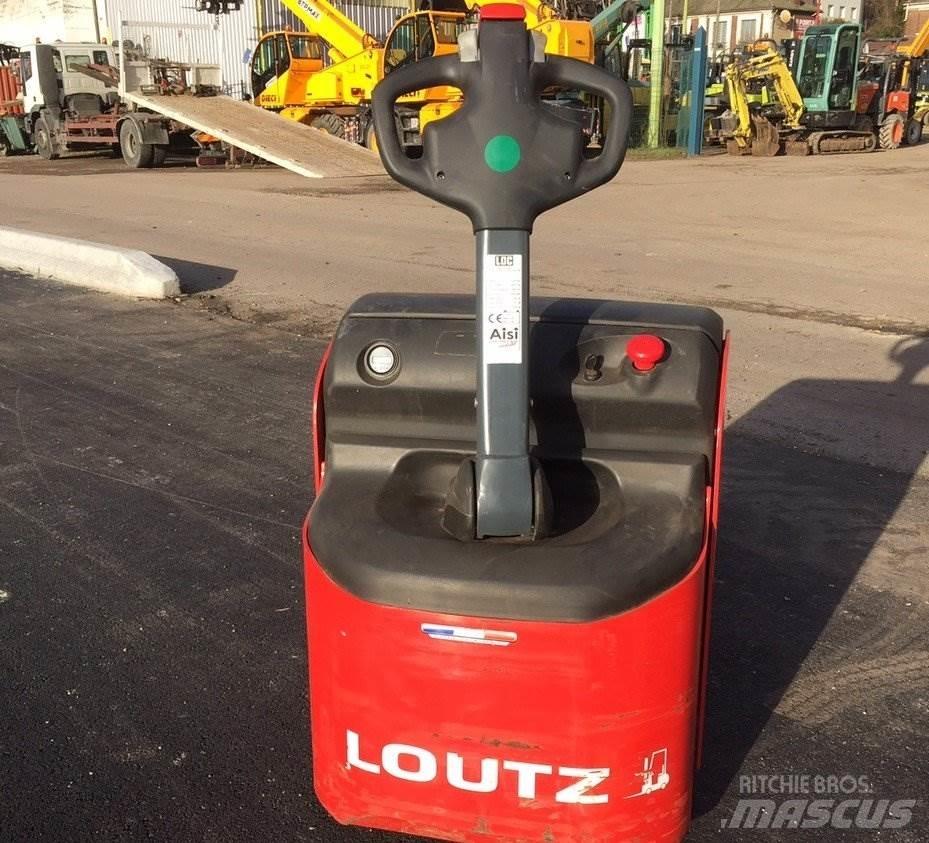 LOC E20 Pedestrian stacker