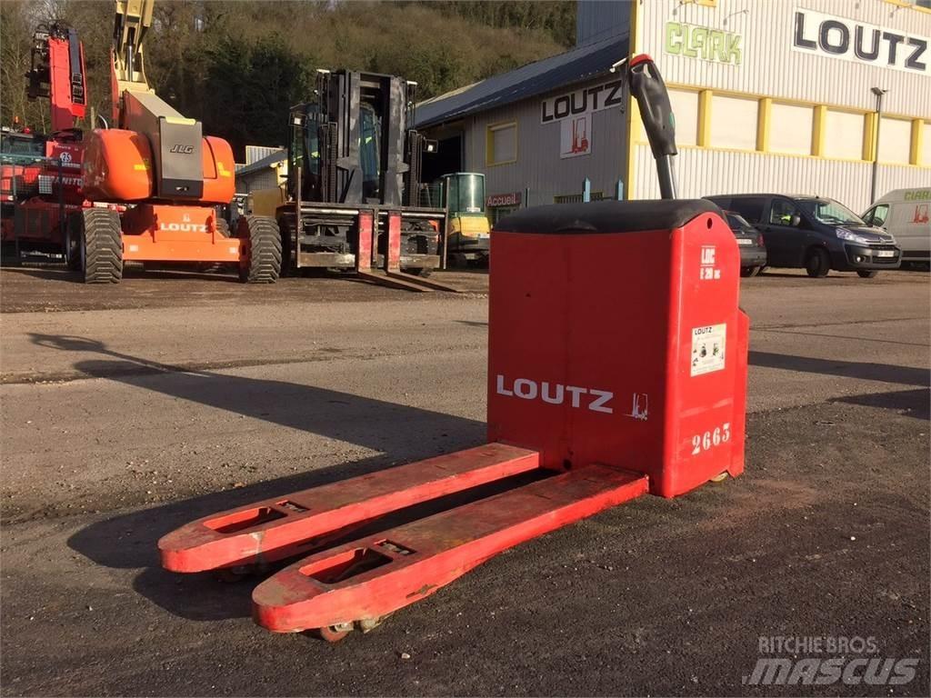 LOC E20 Pedestrian stacker