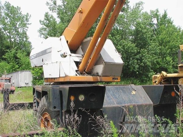 Drott 2500 All terrain cranes
