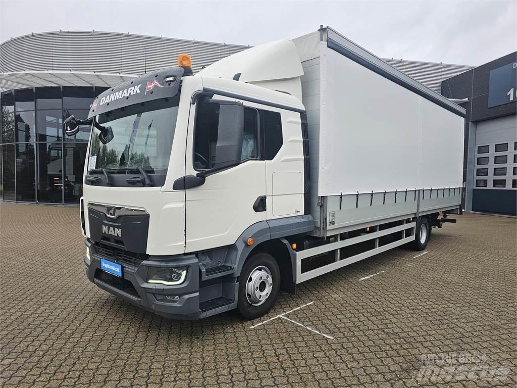 MAN TGL 12.250 Curtainsider trucks