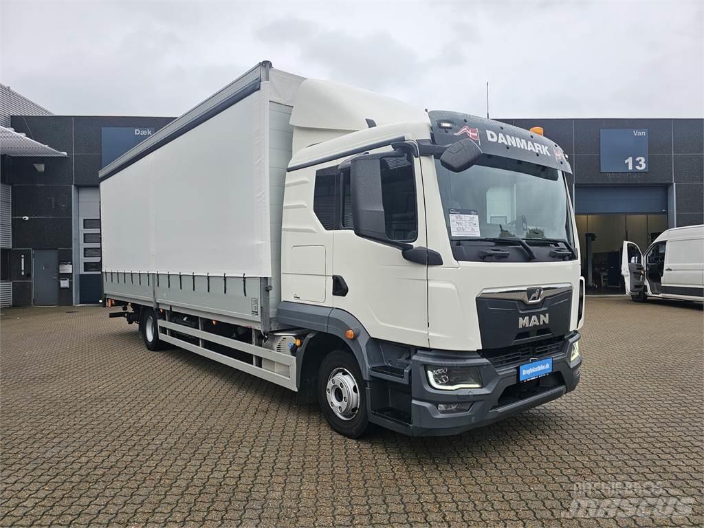 MAN TGL 12.250 Curtainsider trucks