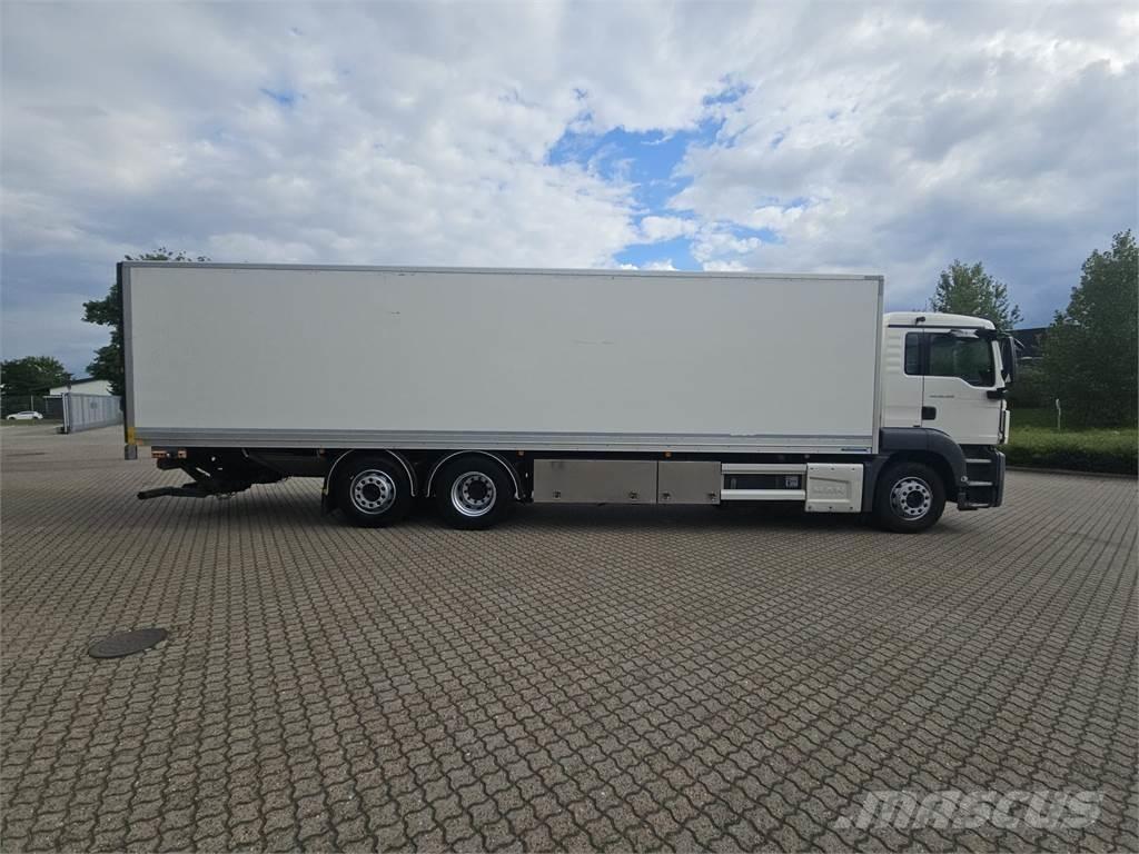 MAN TGS 26.420 Box body trucks