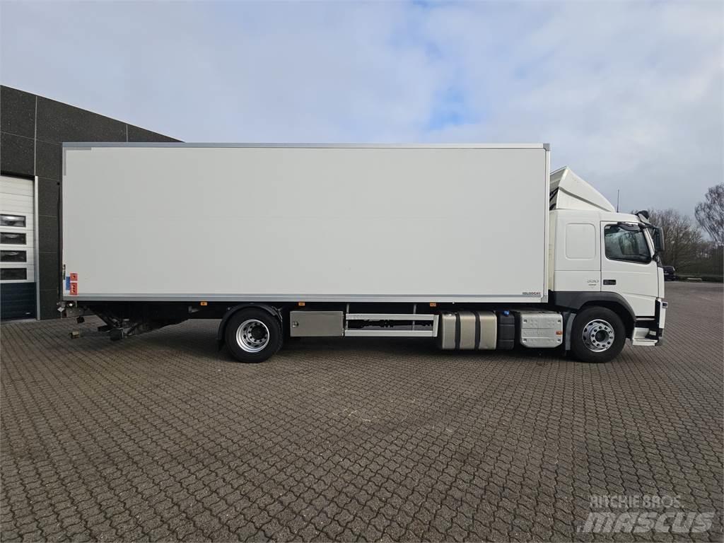 Volvo FM330 Temperature controlled trucks