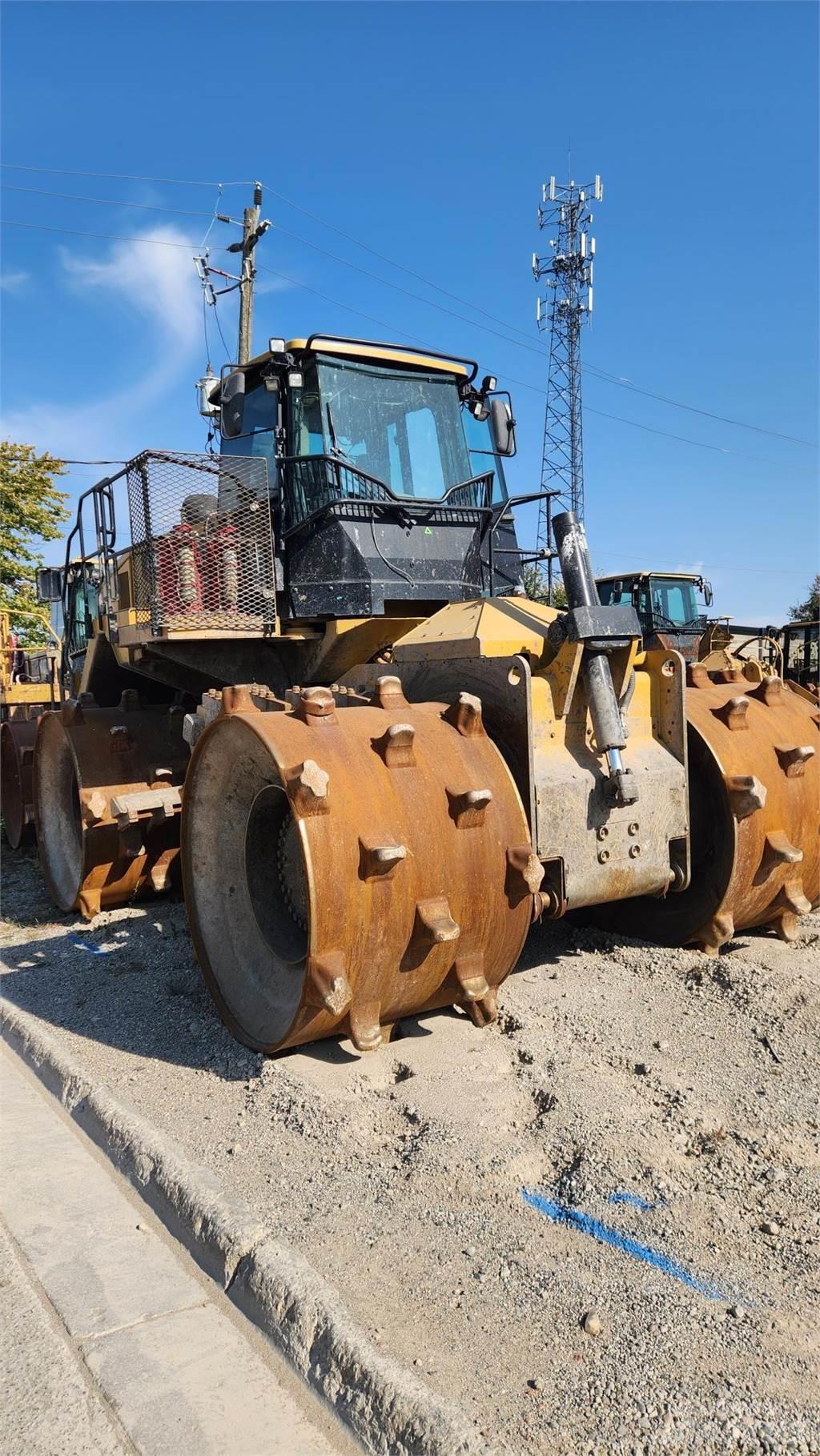 CAT 826K Construction - Others