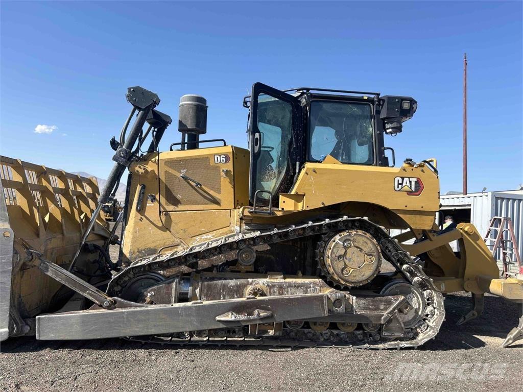 CAT D6 Crawler dozers
