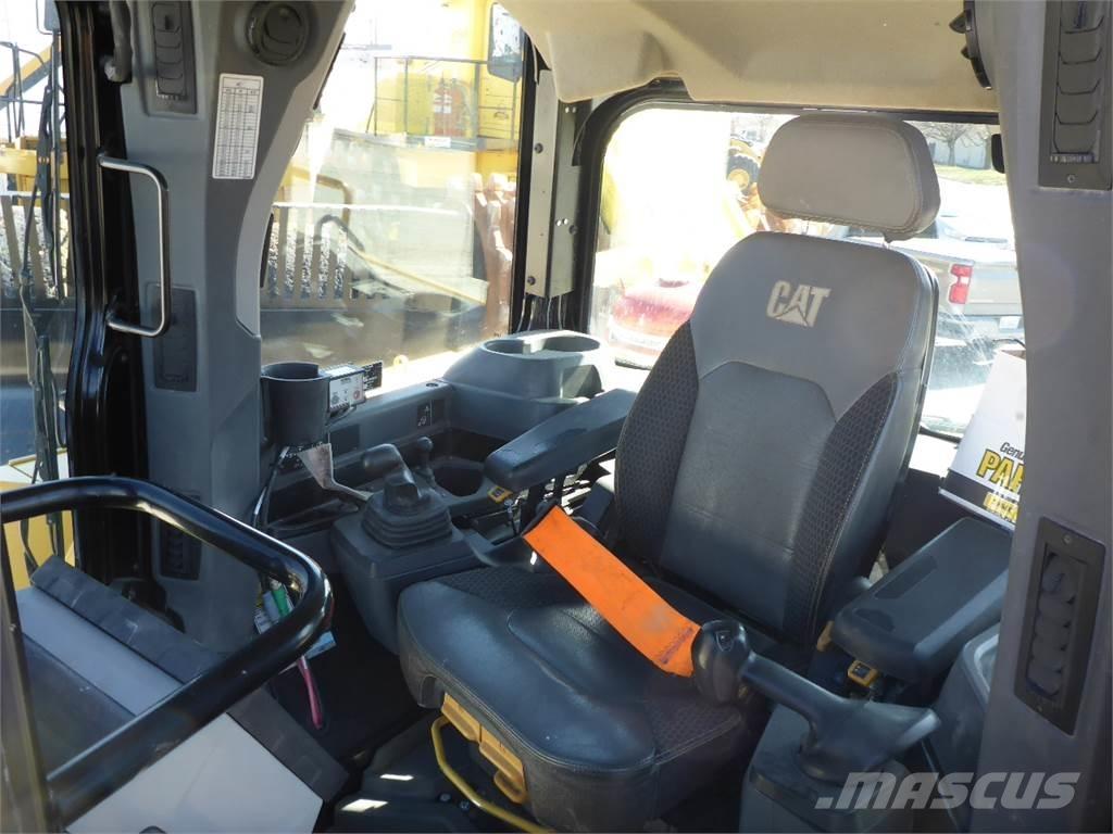 CAT D6 WH Crawler dozers