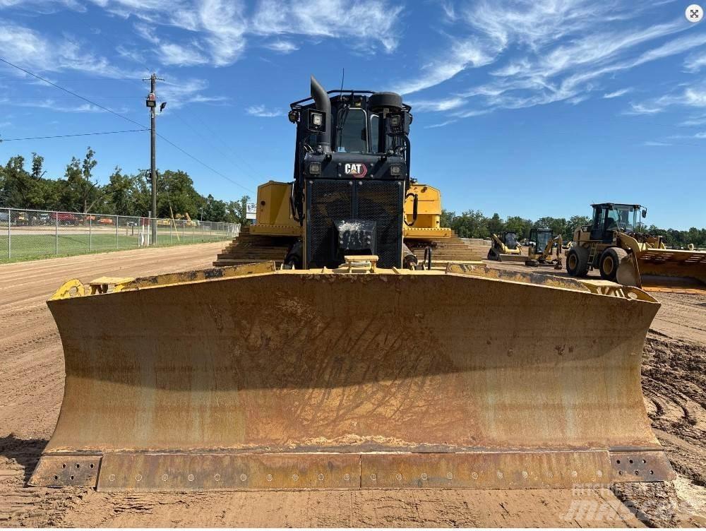 CAT D6 XE LGP Crawler dozers