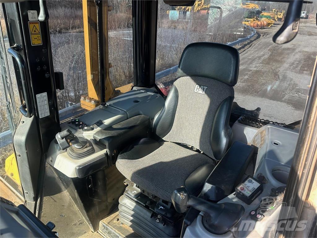 CAT D6N LGP Crawler dozers