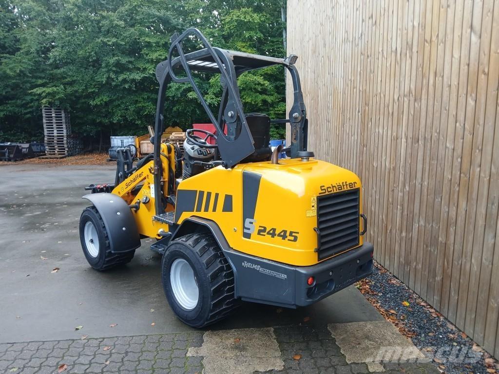 Schäffer 2445S Mini loaders