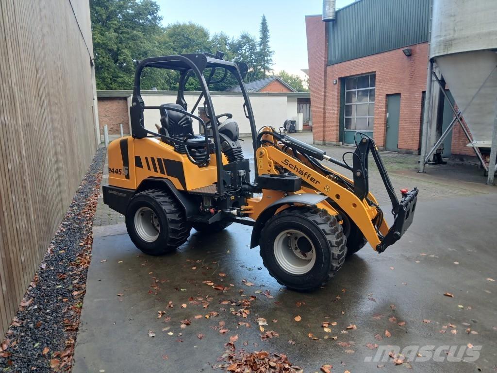 Schäffer 2445S Mini loaders