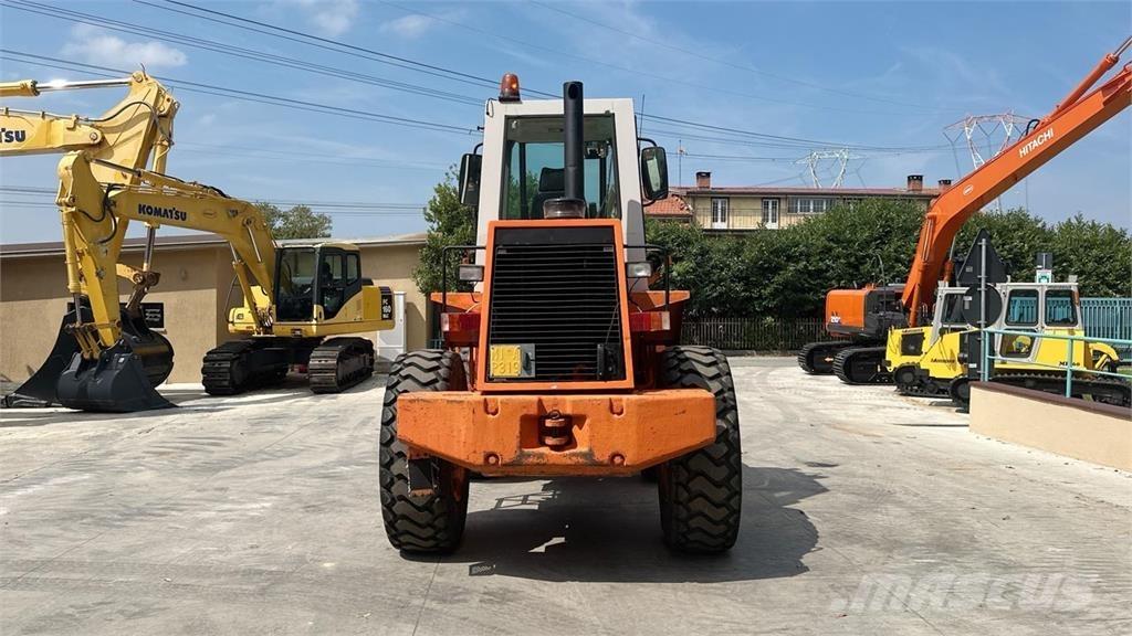 Fiat-Hitachi FR90 4X4 Wheel loaders