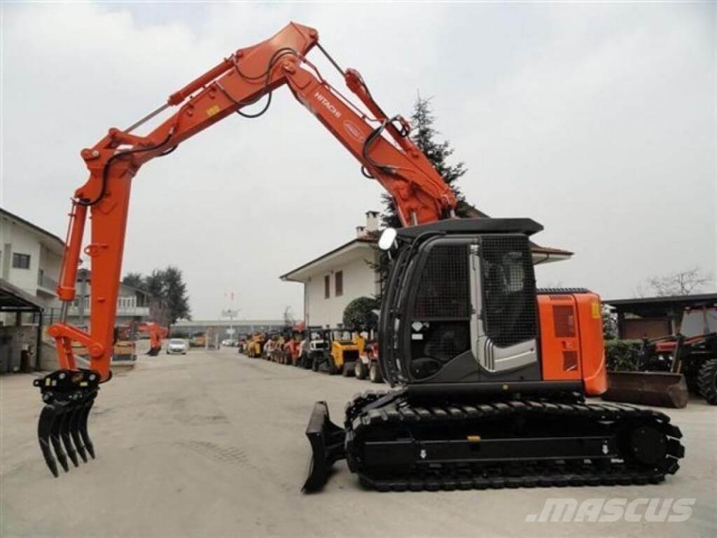 Hitachi ZX135 US-6 Excavators