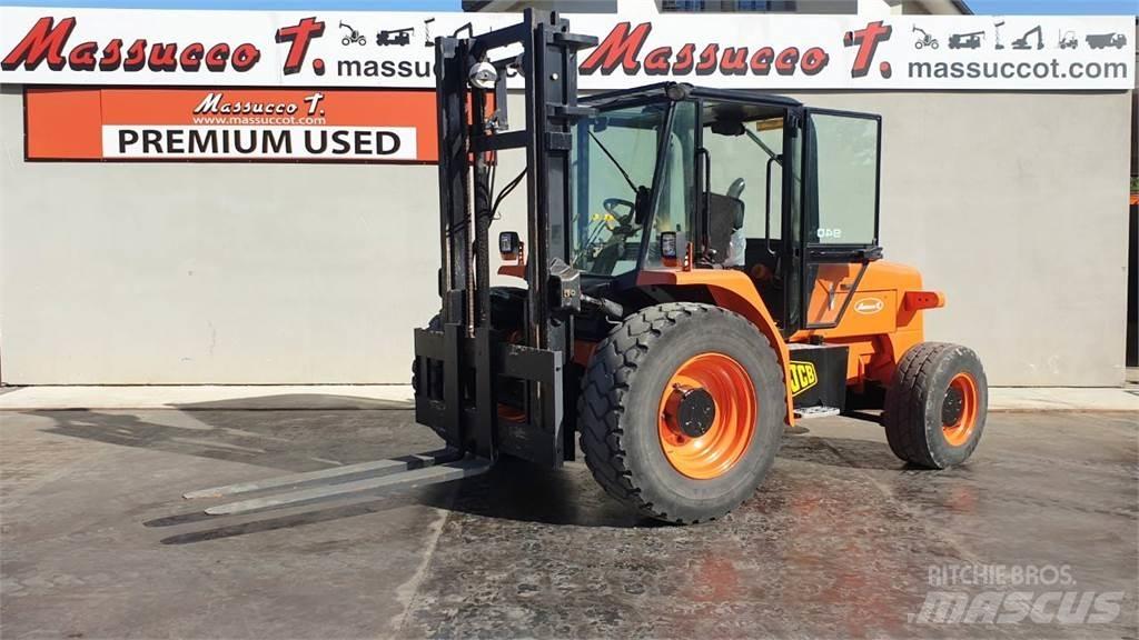 JCB 940 4x2 Rough terrain trucks