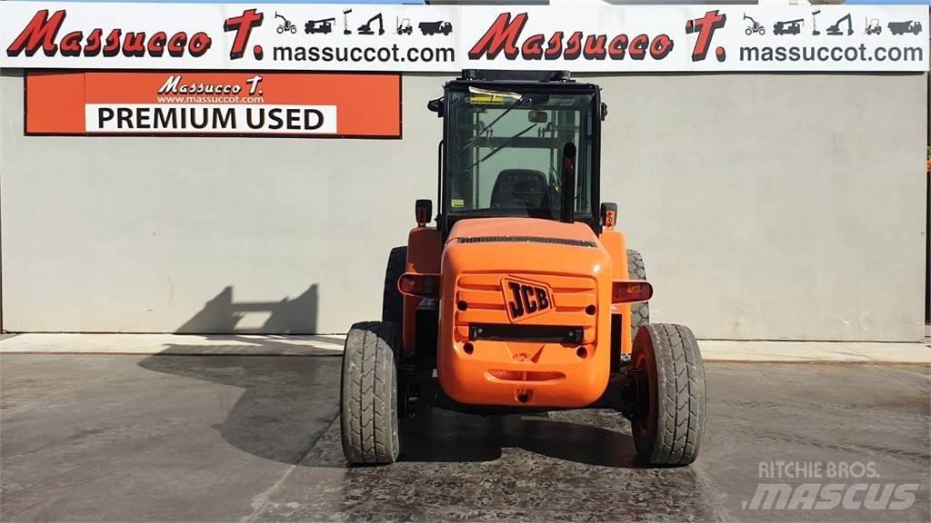 JCB 940 4x2 Rough terrain trucks