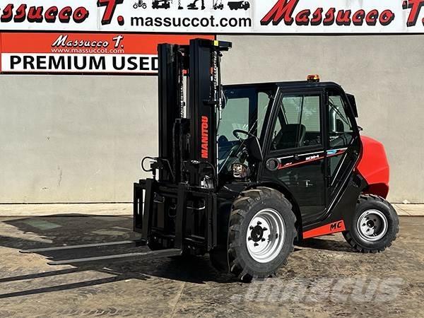 Manitou MC 30.4 4X4 Rough terrain trucks