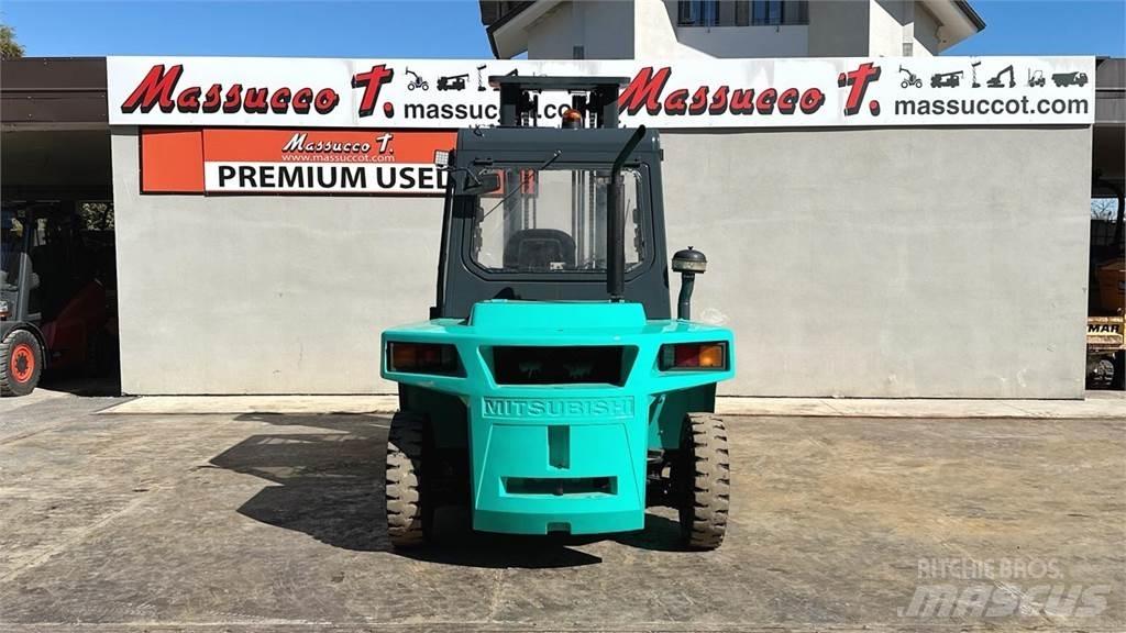 Mitsubishi FD70 Diesel trucks