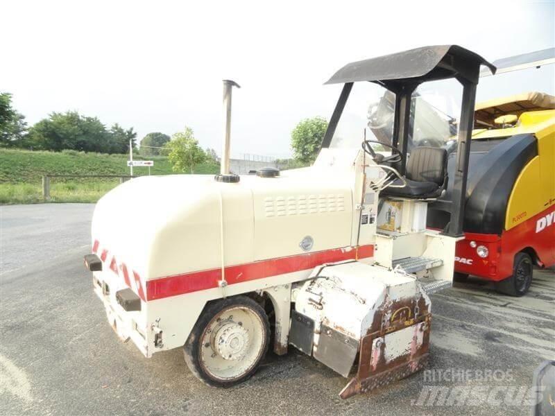 Roadtec RX-10 123 Asphalt cold milling machines