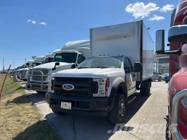 Ford F450 XL 4x2 Box body trucks