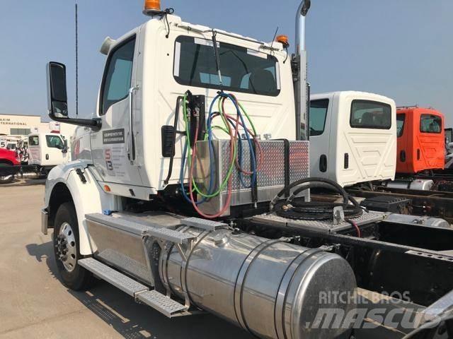 International HX Tractor Units