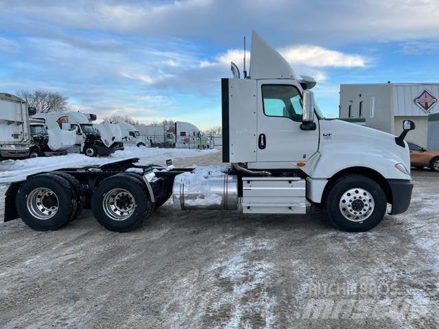 International LT Tractor Units