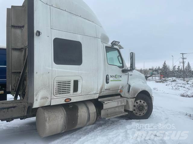 International LT Tractor Units
