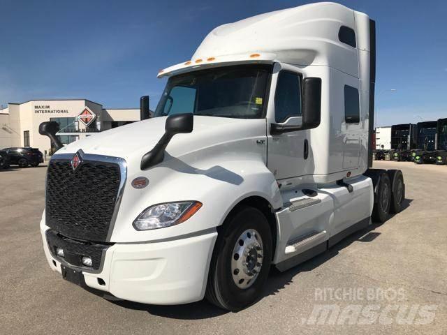 International LT Tractor Units