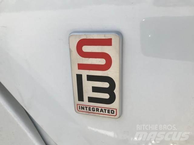 International LT Tractor Units