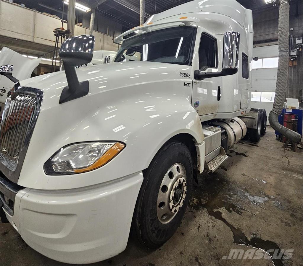 International LT Tractor Units