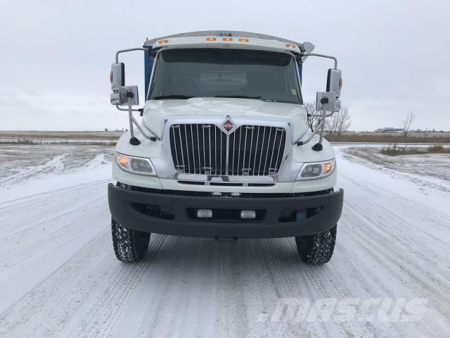 International MV Farm / grain trucks