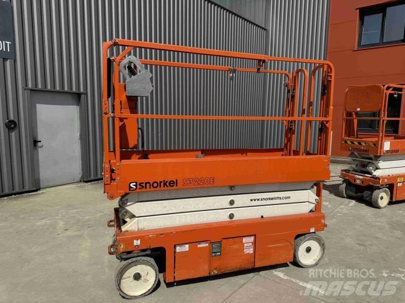Snorkel S3220E Articulated boom lifts