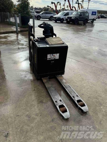 Yale MP20X Low lifter