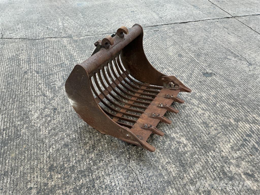  3 Ft Riddle Bucket Agriculture - Others