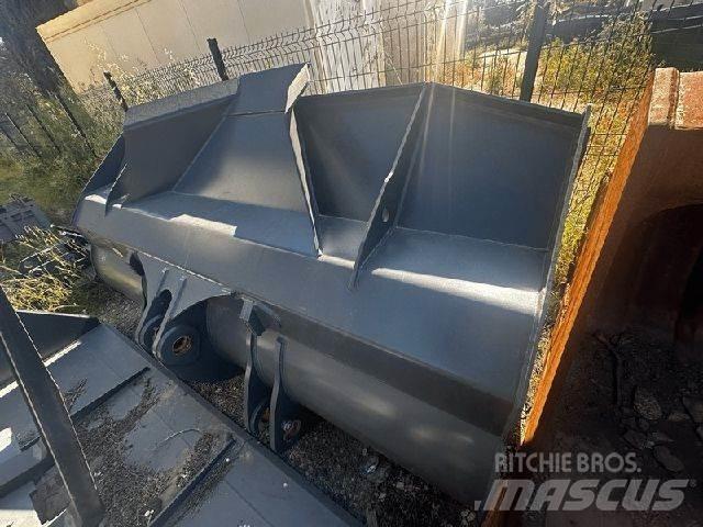 Liebherr  Construction - Others
