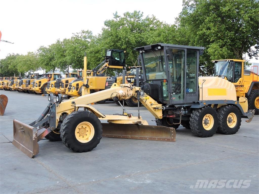 New Holland F106.6A Graders
