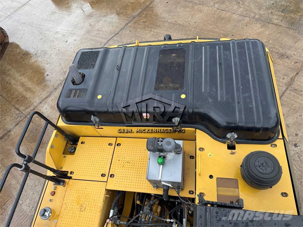 CAT 326 F LN Crawler excavators