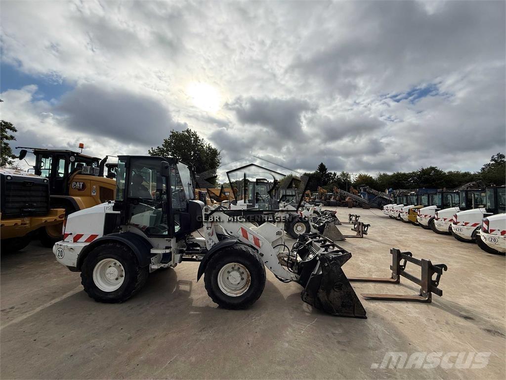 CAT 908M Wheel loaders